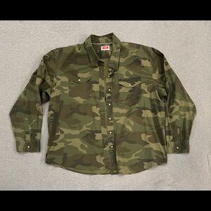 Wrangler camo button down shirt
